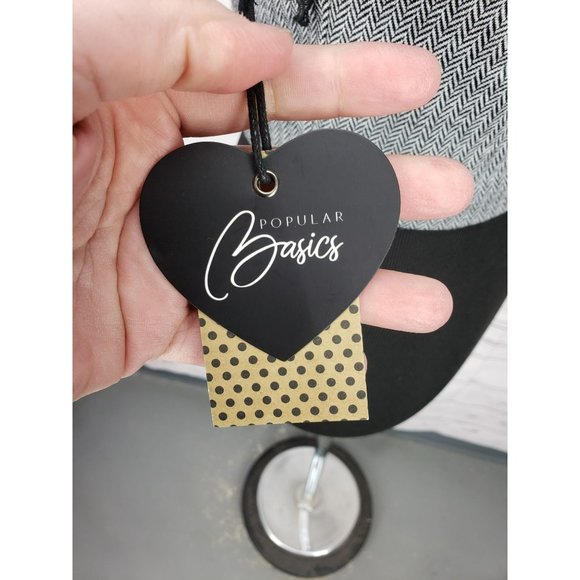 Popular Basic Women's Chevron Black White Cropped Fitted Tank Top Size Large - Picture 6 of 10